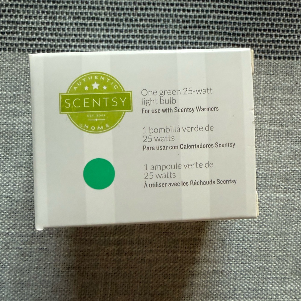Lot of 6 Scentsy 25 Watt Replacement Bulbs in Blue, Green, and Purple New In Box - Picture 4 of 6